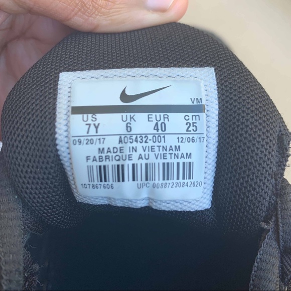 Air Max Plus - Picture 6 of 8